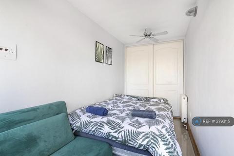Studio to rent, Ingrave Street, Clapham Junction, SW11