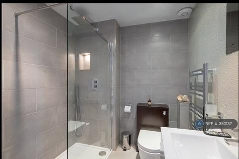 2 bedroom flat to rent, Marine Parade, Brighton, BN2