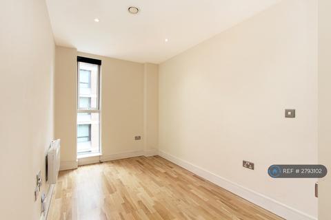 Studio to rent, Great Suffolk Street, London, SE1