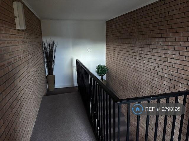 Upper Hallway 2