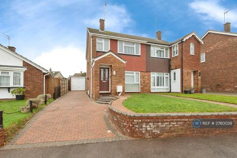 3 bedroom semi-detached house to rent, Waverley Close, Stevenage, SG2