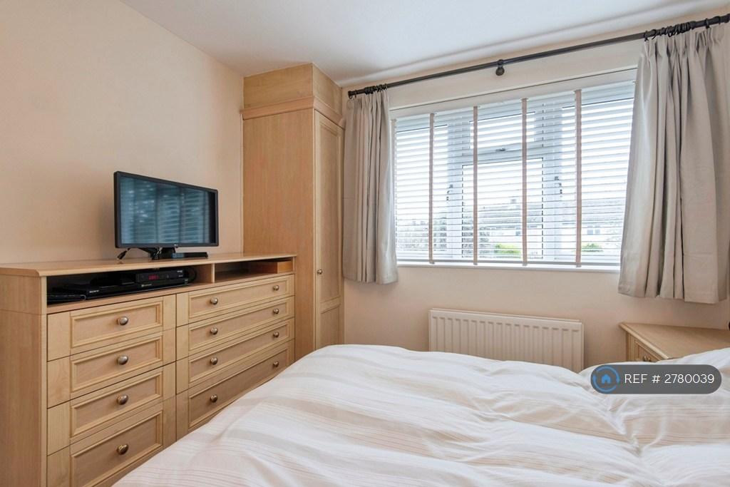 Master Bedroom With Storage (Bed Excluded)