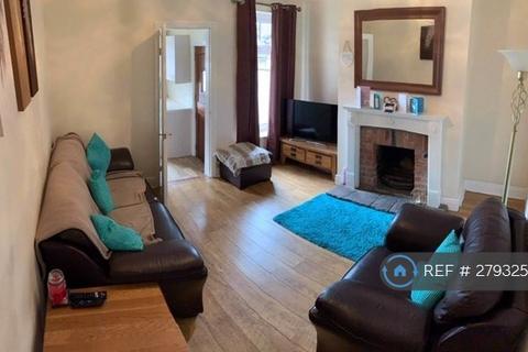 2 bedroom terraced house to rent, Charlton Street, Warrington, WA4