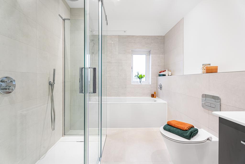 Plot 4 bathroom