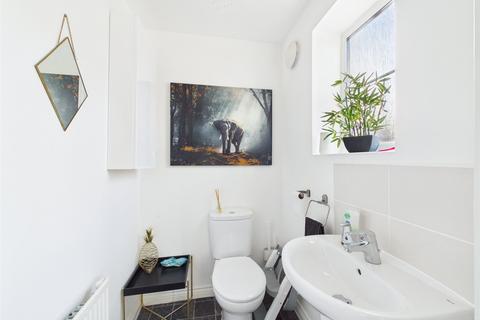 2 bedroom end of terrace house for sale, Fauld Drive Kingsway, Quedgeley, Gloucester, Gloucestershire, GL2