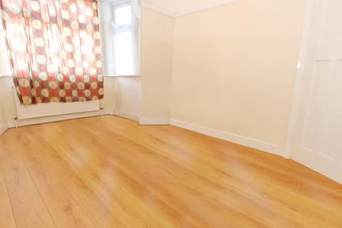 undefined, 4 Bedroom House - Wood Green N22