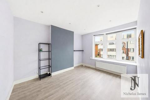 2 bedroom apartment to rent, Windmill Hill, Enfield, EN2