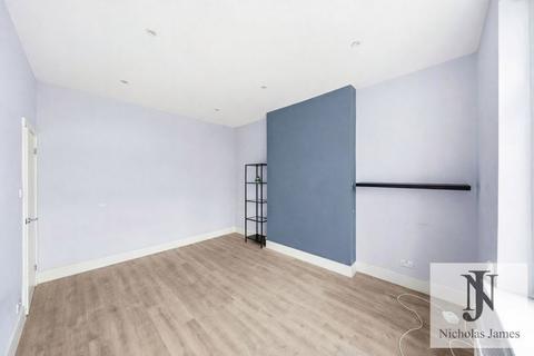2 bedroom apartment to rent, Windmill Hill, Enfield, EN2