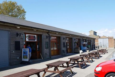 Property to rent - Burmarsh, Romney Marsh