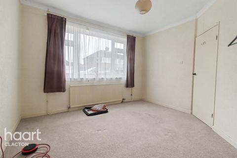 2 bedroom semi-detached bungalow for sale, Dove Crescent, Harwich