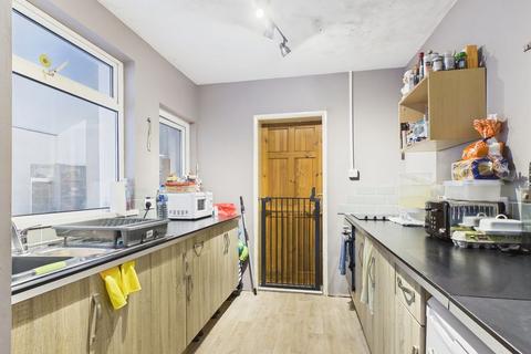 3 bedroom terraced house for sale, Robinhood Street, Gloucester