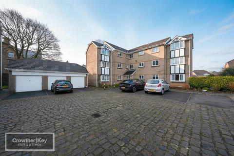 2 bedroom flat for sale, Silverlands Park, Buxton