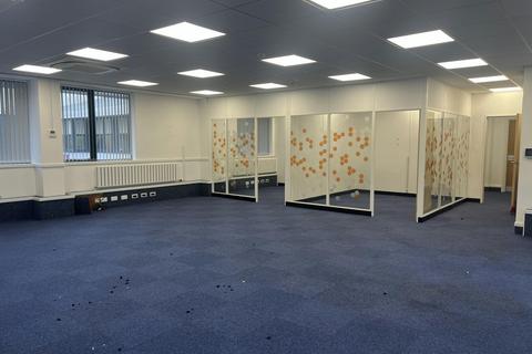 Office to rent, Wellington Rd High Wycombe HP12 3PS