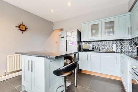 undefined, Holywell Grove, Castleford WF10
