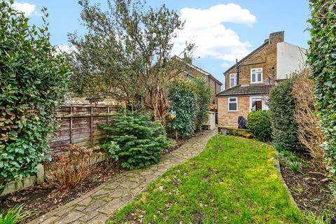 2 bedroom semi-detached house for sale, Station Road, Chertsey KT16