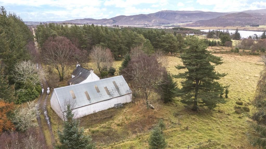 Land/House