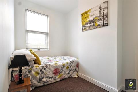 3 bedroom terraced house for sale, Nettleton Road, Gloucester