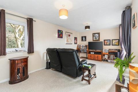 2 bedroom flat for sale, Surrey Road, Seaford BN25