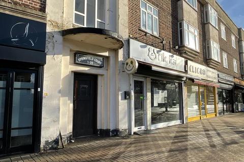 2 bedroom flat for sale, Corbets Tey Road, Upminster RM14