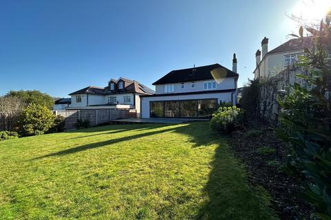 4 bedroom detached house for sale, West Hill, Sanderstead, CR2 0SB
