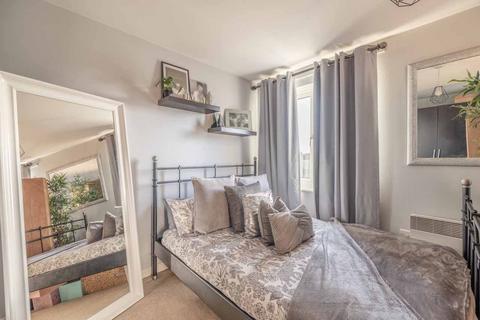 1 bedroom apartment for sale, Mill Street, Slough SL2