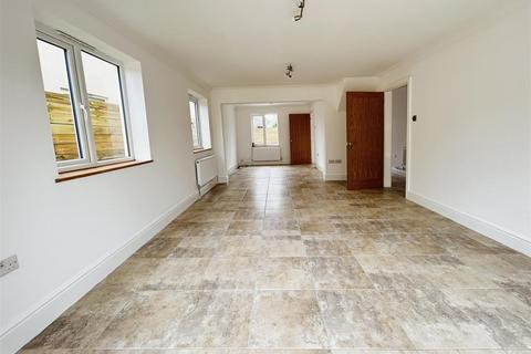 4 bedroom detached house for sale, Greenhill Road, Herne Bay