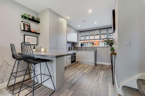 2 bedroom semi-detached house for sale, Crown Green Close, Manchester M19