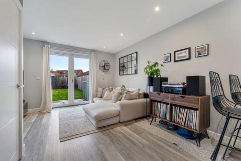 2 bedroom semi-detached house for sale, Crown Green Close, Manchester M19