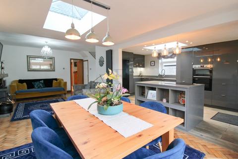 4 bedroom semi-detached bungalow for sale, Church Hill Road, Thurmaston