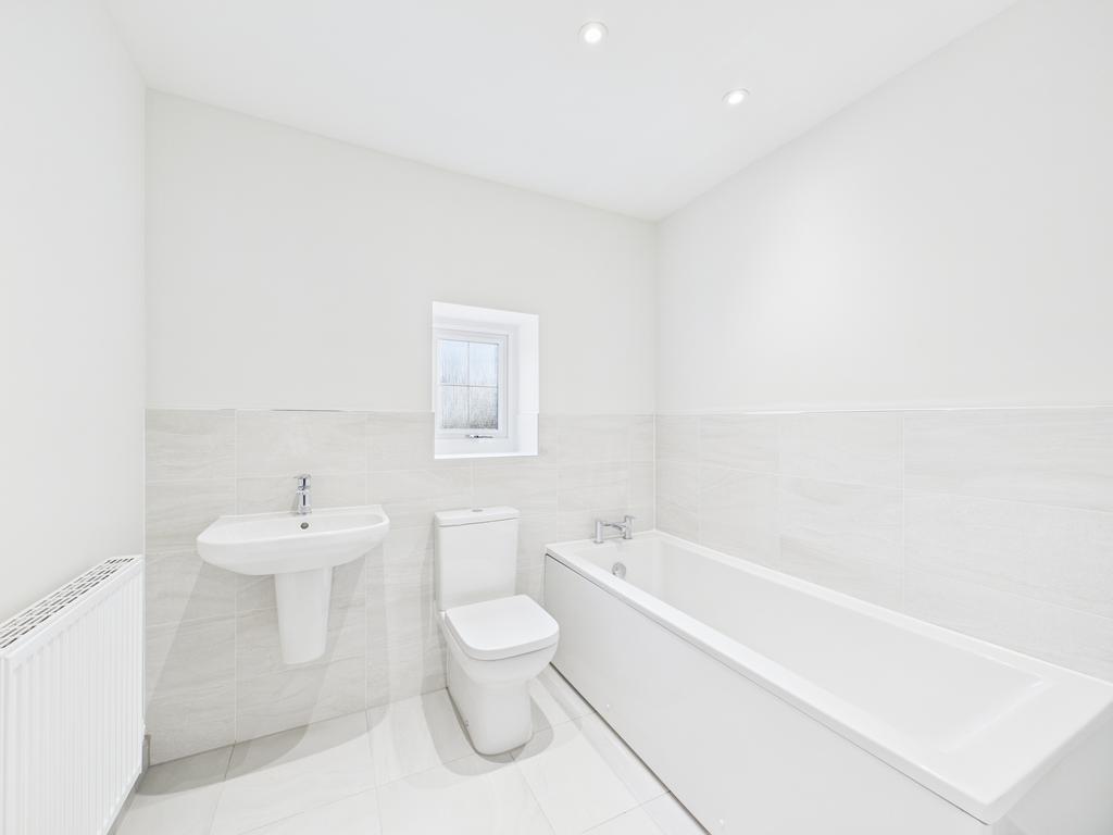 Heywood family bathroom 2025