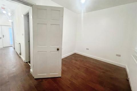 3 bedroom bungalow to rent, Mason Street, Bilston, West Midlands, WV14