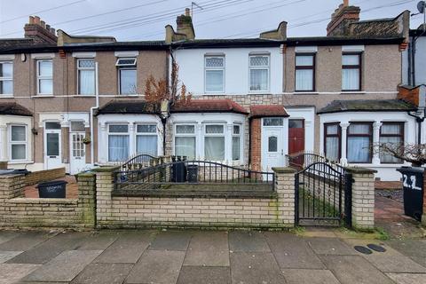 3 bedroom terraced house for sale, Golfe Road, Ilford