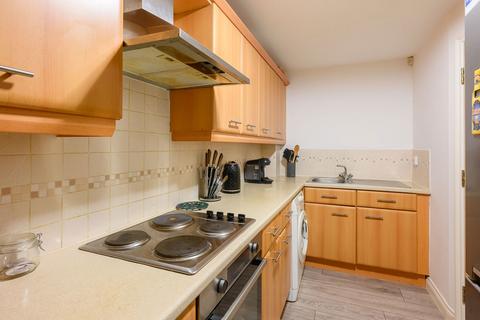 2 bedroom flat for sale, Dukes Court, York YO26