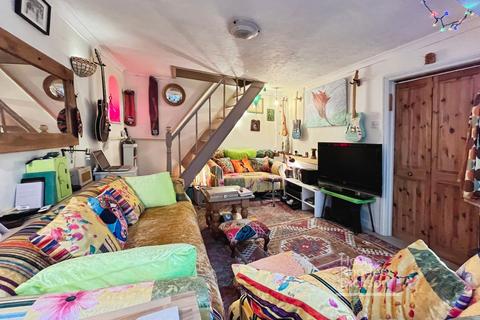 2 bedroom terraced house for sale, Castle Street, Ryde, Isle of Wight