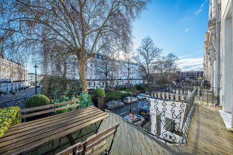 1 bedroom flat for sale, St. Stephens Gardens, Notting Hill