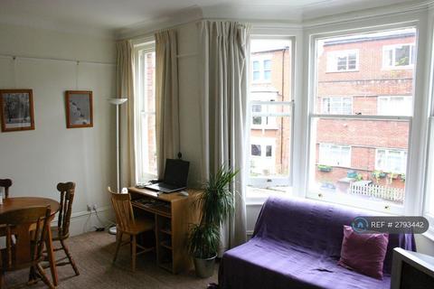1 bedroom flat to rent, Mackeson Road, London, NW3