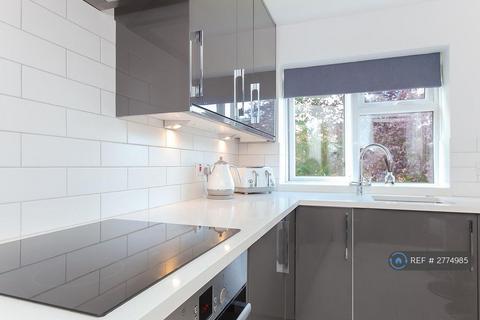 1 bedroom flat to rent, Suffolk Close, Slough, SL1