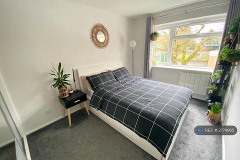 1 bedroom flat to rent, Suffolk Close, Slough, SL1