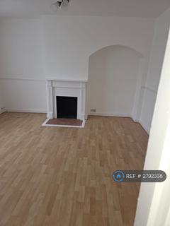 2 bedroom detached house to rent, Powell Gardens, Dagenham, RM10