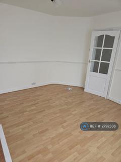 2 bedroom detached house to rent, Powell Gardens, Dagenham, RM10