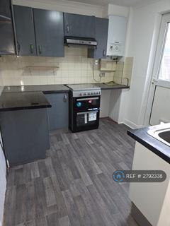 2 bedroom detached house to rent, Powell Gardens, Dagenham, RM10