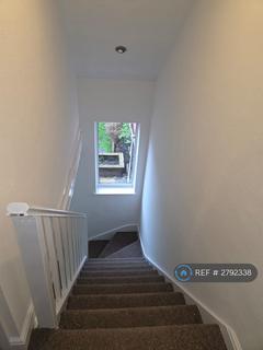 2 bedroom detached house to rent, Powell Gardens, Dagenham, RM10