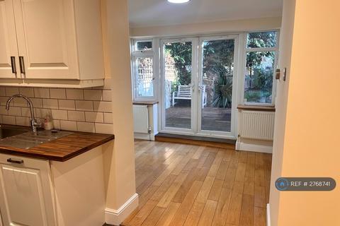 2 bedroom terraced house to rent, Mount Pleasant Cottages, London, N14