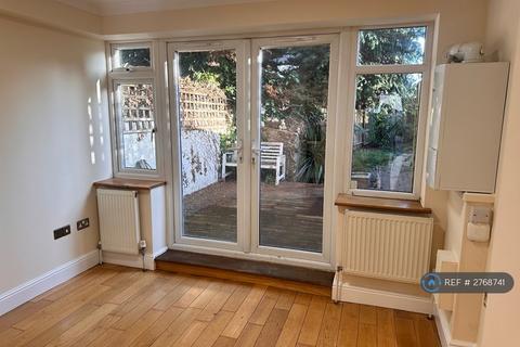 2 bedroom terraced house to rent, Mount Pleasant Cottages, London, N14