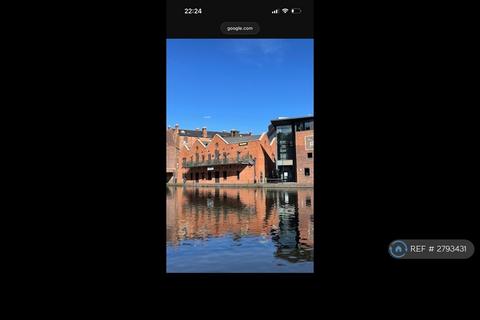 2 bedroom flat to rent, Canal Wharf, Birmingham, B1