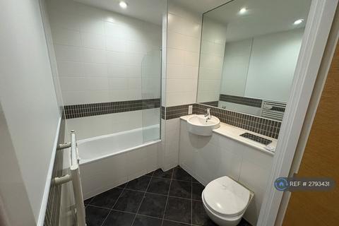 2 bedroom flat to rent, Canal Wharf, Birmingham, B1