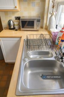 1 bedroom in a house share to rent, Eastcott Hill, Swindon, SN1