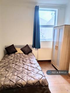 1 bedroom in a house share to rent, Eastcott Hill, Swindon, SN1