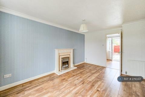 2 bedroom terraced house to rent, Cropton Grove, Nottingham, NG13