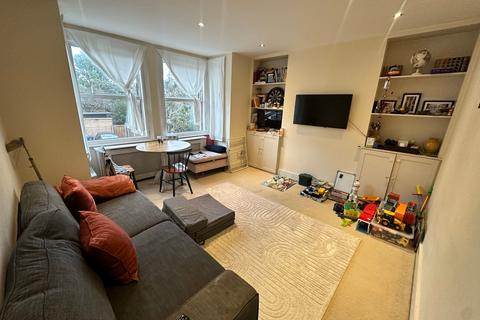 undefined, Kingsley Avenue, West Ealing,